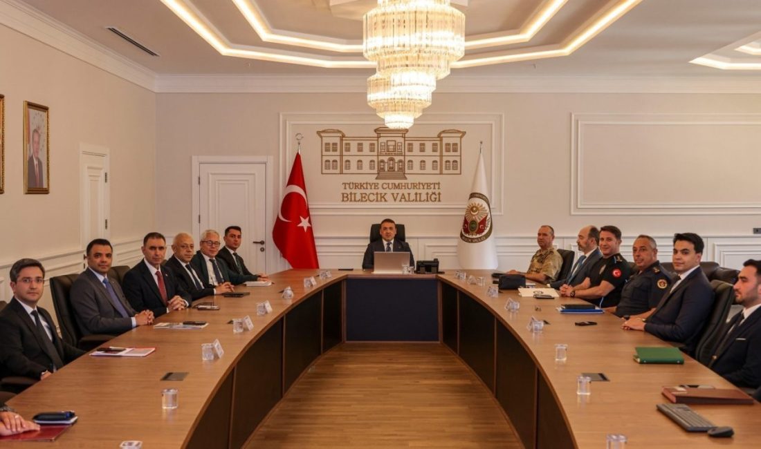 Bilecik’te düzenlenen İl Asayiş ve Güvenlik Toplantısı’nda terörden trafiğe kadar