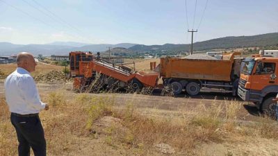 Bilecik’in Osmaneli ilçesinde TOKİ ulaşımında alternatif yolda sathi kaplama çalışmaları