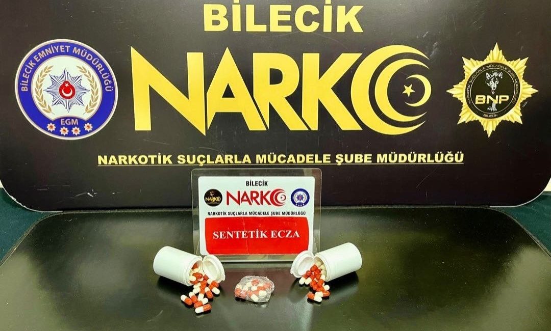 Bilecik’te uyuşturucu operasyonuna 2 gözaltı Bilecik’te gerçekleştirilen uyuşturucu operasyonunda 2 kişi gözaltına alındı. Edinilen bilgilere