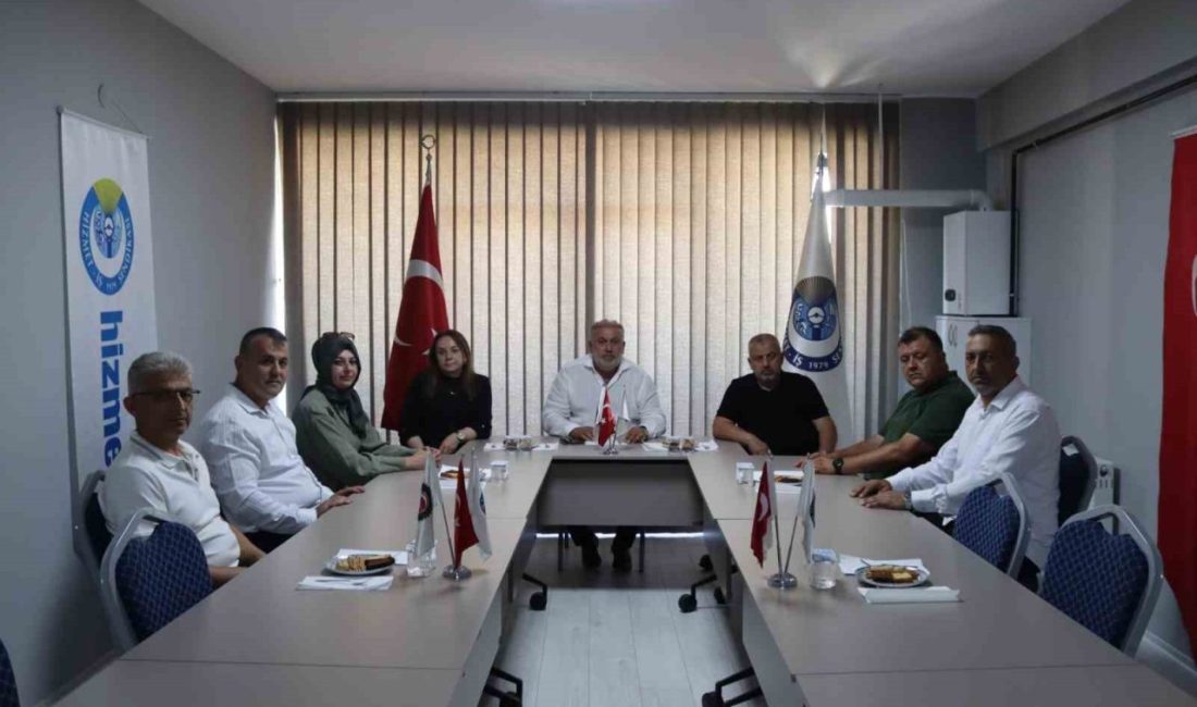 İŞ’e bağlı sendika temsilcileri, birlik ve beraberlik mesajı verirken, emekçilerin