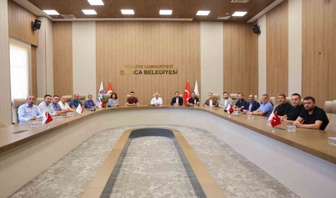 Darıca Belediye Başkanı Muzaffer Bıyık, Darıca Arama Kurtarma Derneği (DARKDER)