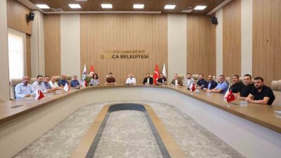 Darıca Belediye Başkanı Muzaffer Bıyık, Darıca Arama Kurtarma Derneği (DARKDER)