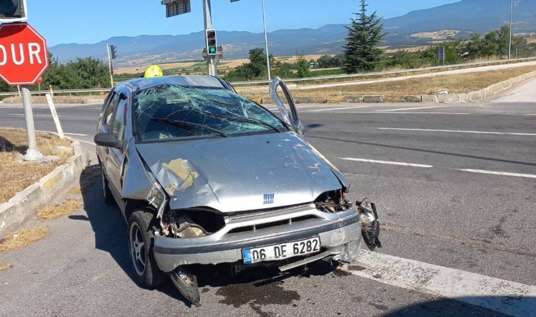 Bolu’da sürücüsünün kontrolünden çıkan otomobilin refüje çarparak takla atması sonucu