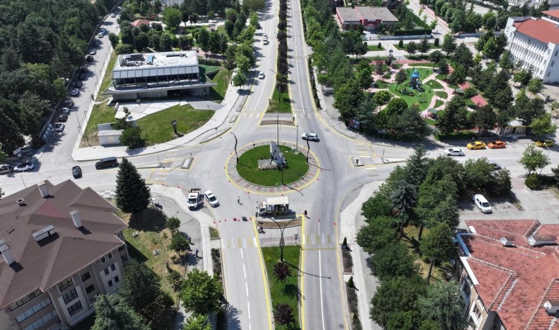Bolu Belediyesi, kent genelinde trafik güvenliğini artırmak ve sürüş konforunu