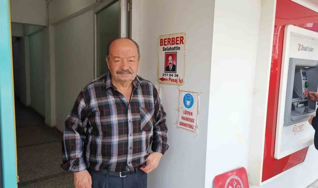 Bolu’nun en eski berberlerinden biri olarak bilinen 76 yaşındaki berber