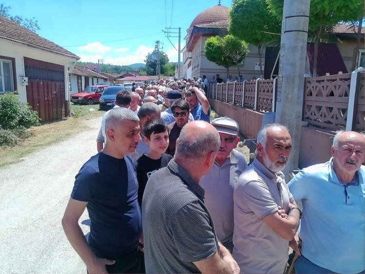 Bilecik’in Pazaryeri ilçesine bağlı Kınık Köyü’nde Muharrem ayı dolayısıyla düzenlenen