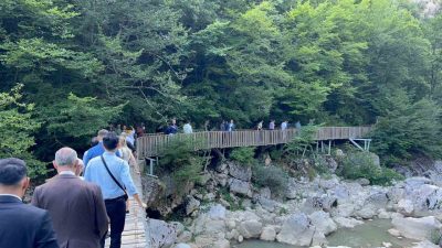 Kastamonu’yu ziyaret eden on ülkenin Türkiye büyükelçileri, Pınarbaşı ilçesinde bulunan