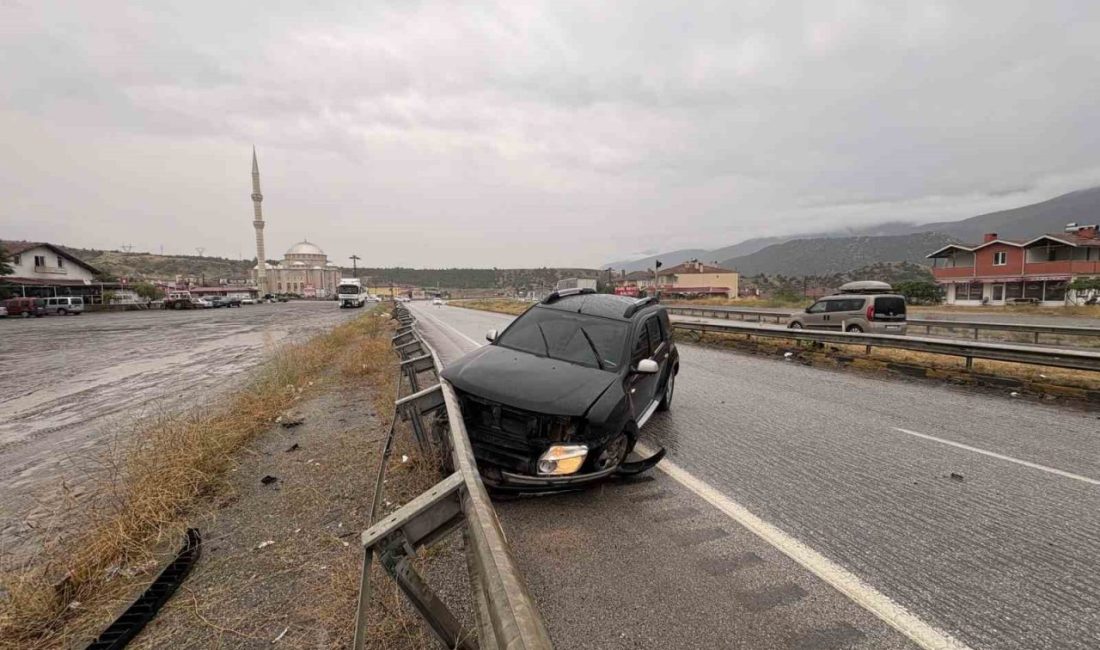 Kastamonu’nun Tosya ilçesinde etkili olan kuvvetli sağanak sebebiyle D100 karayolunda