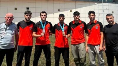 Darıcalı karateciler Samsun’dan 4 madalyayla döndü Darıca Belediyesi Eğitim Spor Kulübü sporcuları, Samsun’da gerçekleştirilen U-21 Türkiye