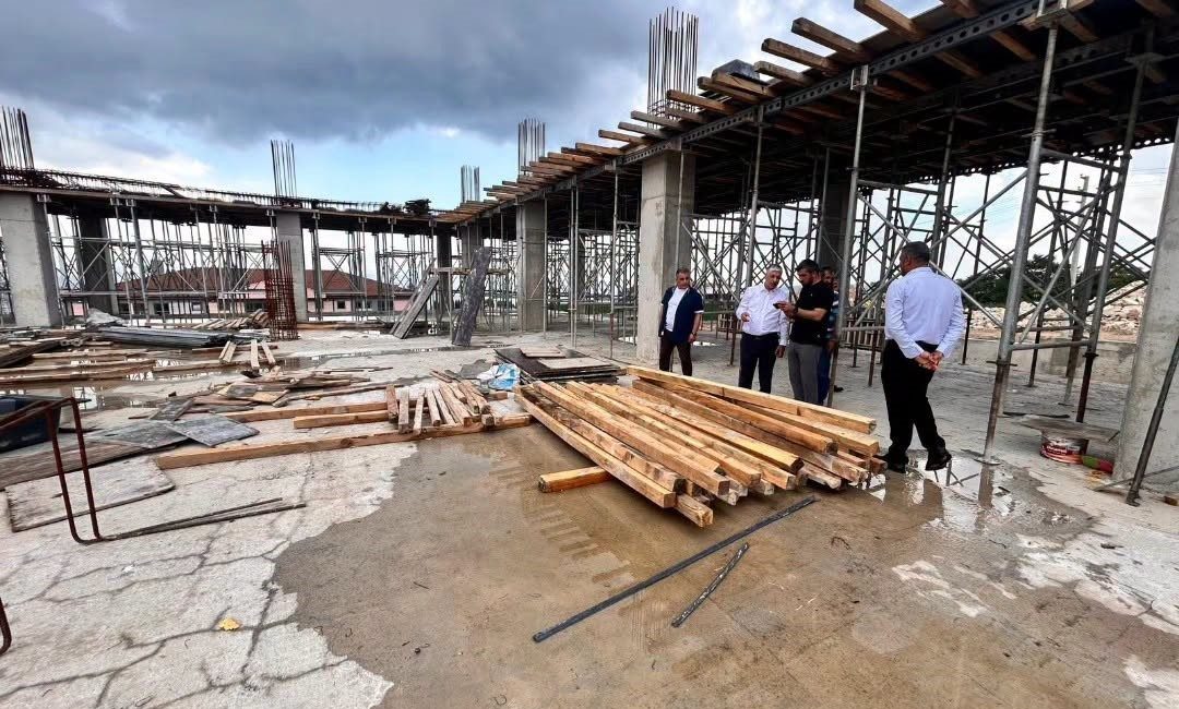 Dilovası ilçesinde yapımına başlanan Diliskelesi Kültür Merkezi’nin inşaat çalışmaları sürüyor.