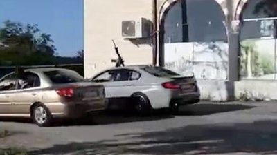 Sakarya’nın Kaynarca ilçesinde düğün konvoyunda havaya ateş açtıkları tespit edilen