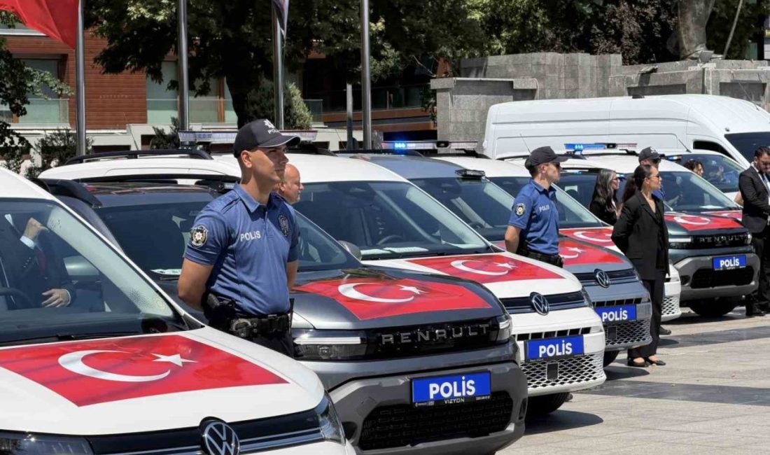 Düzce İl Emniyet Müdürlüğü’nün hizmet filosuna katılan 24 yeni araç,