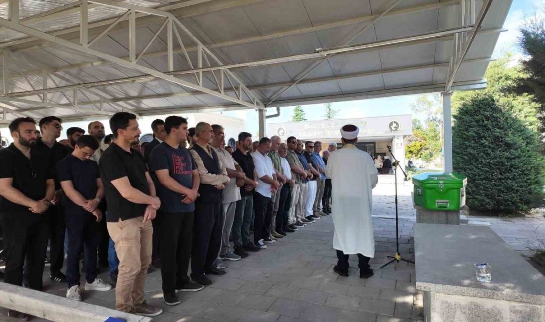 Düzce’de kocası tarafından öldürülen kadın son yolculuğuna uğurlandı Düzce’de kocası tarafından darbedildikten sonra hayatını kaybeden Sergül Şen (45)