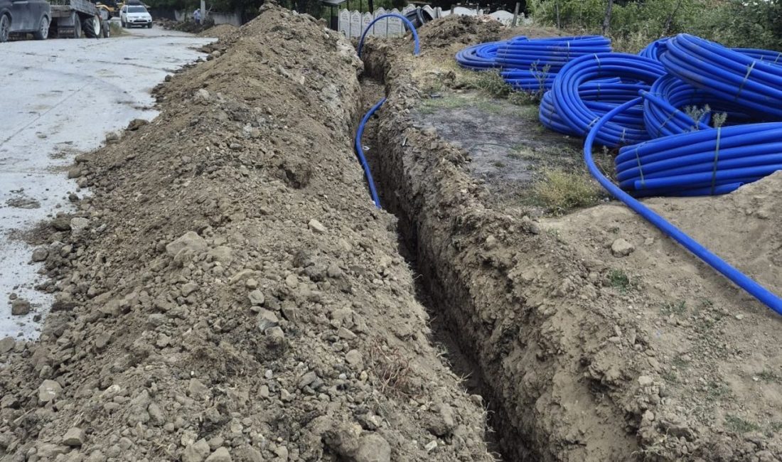 Düzce’de köylerde isale hattı çalışmaları sürüyor Düzce İl Özel idaresi ekiplerince köylerde su hatlarında isale çalışmaları