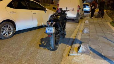 Düzce’de meydana gelen motosiklet kazasında 3 kişi yaralandı. Edinilen bilgilere