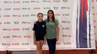 Düzce Gençlik ve Spor İl Müdürlüğü cimnastik antrenörü Öznur Kıroğlu