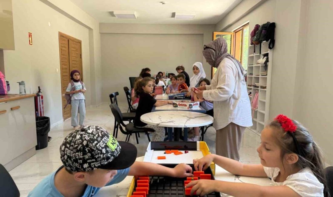 DÜZCE (İHA) – Düzce Boğaziçi Genç Ofis’te düzenlenen akıl ve