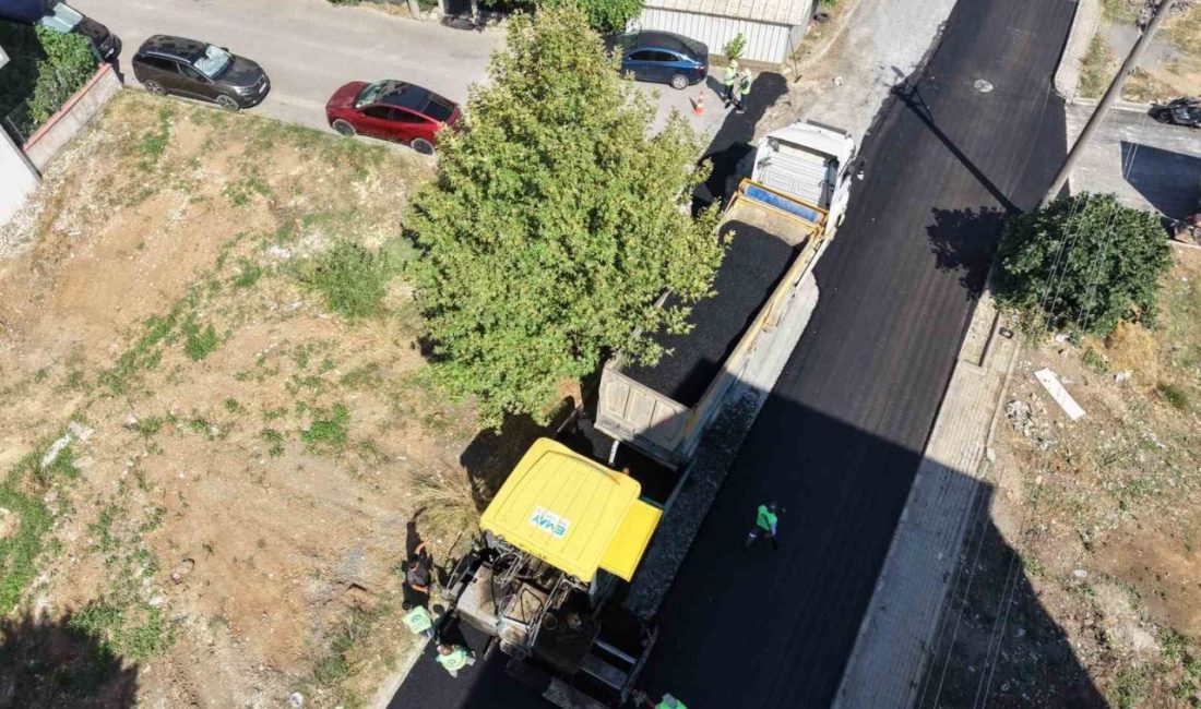 Gebze’de ulaşım altyapısının iyileştirilmesi amacıyla başlatılan asfaltlama çalışmaları devam ediyor.