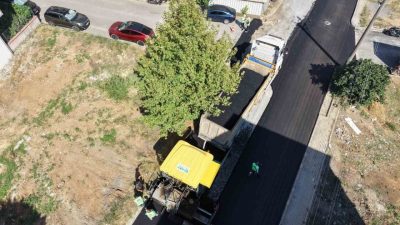 Gebze’de ulaşım altyapısının iyileştirilmesi amacıyla başlatılan asfaltlama çalışmaları devam ediyor.