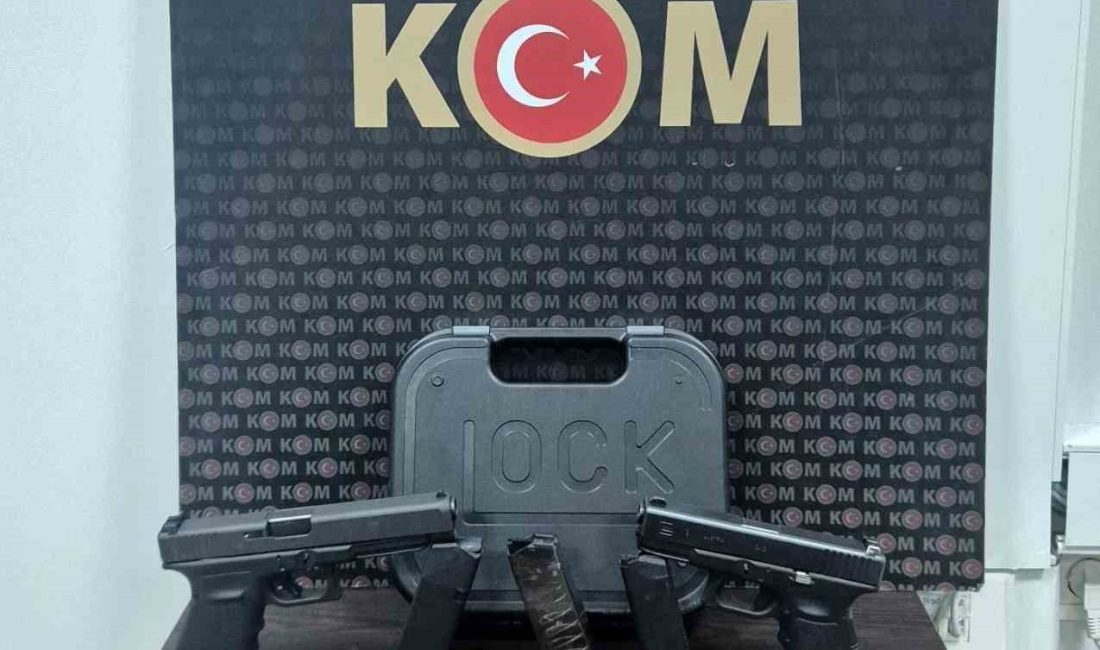 Kocaeli’nin Gebze ilçesinde düzenlenen operasyonda 2 ruhsatsız tabanca ile çok