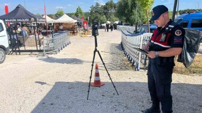 Bilecik’te Pelitözü Göleti’nde düzenlenen Gölpark Festivali’nde yüz tanıma sistemiyle aranan