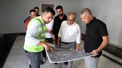 Kocaeli Büyükşehir Belediyesi Genel Sekreteri Hayri Baraçlı, Gebze’de yapımı devam