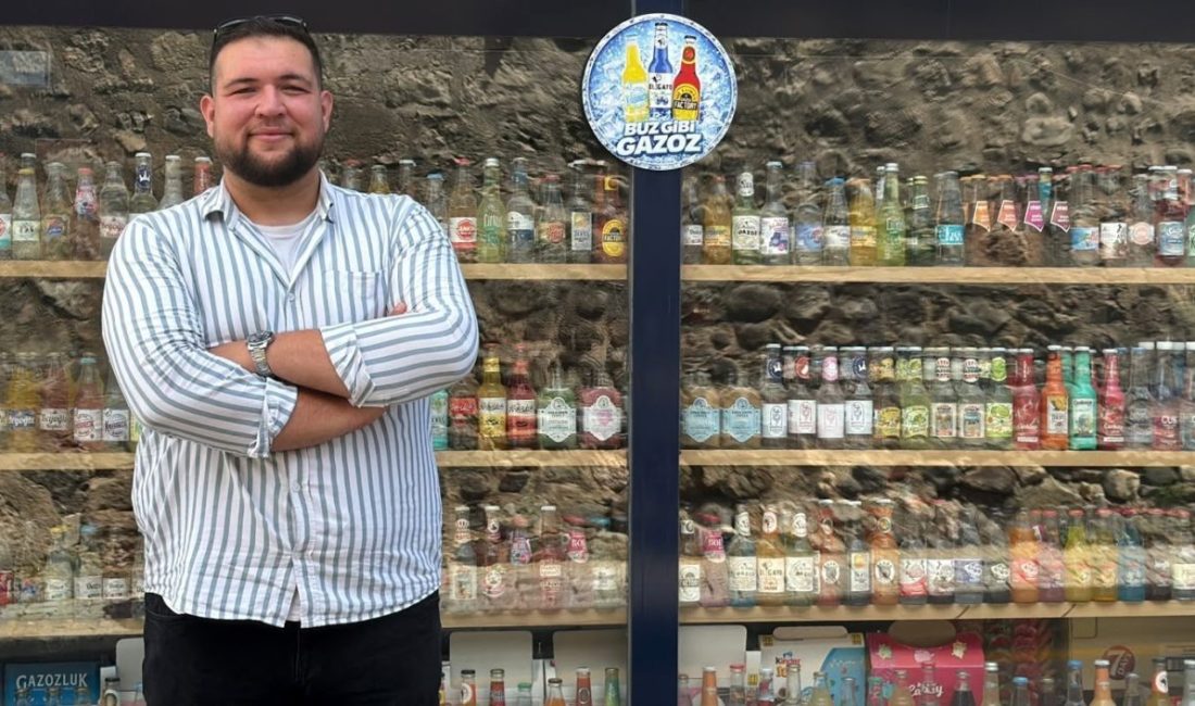 Bolu’da yaşayan Mustafa Akbaş, Türkiye’nin farklı şehirlerinden topladığı gazoz kapakları