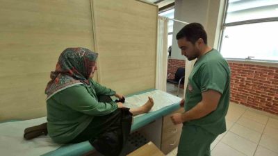 Düzce’de doğuştan “çarpık ayak” rahatsızlığı bulunduğu için hayatı boyunca hiç