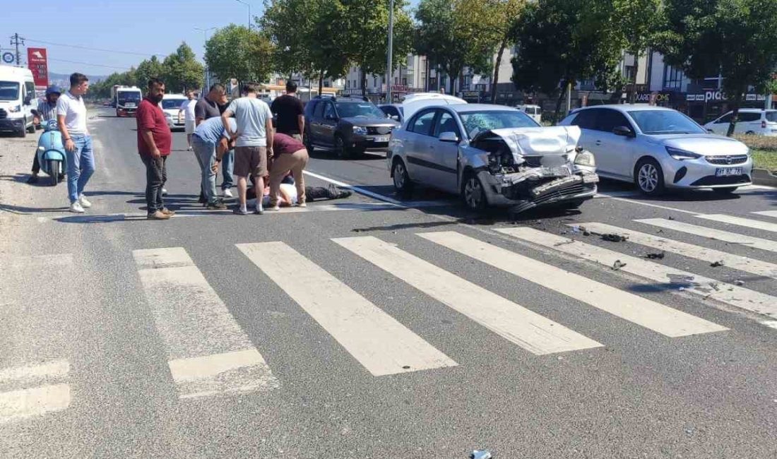 Düzce’de meydana gelen kazada ışıklı kavşakta 2 otomobil çarpıştı 1