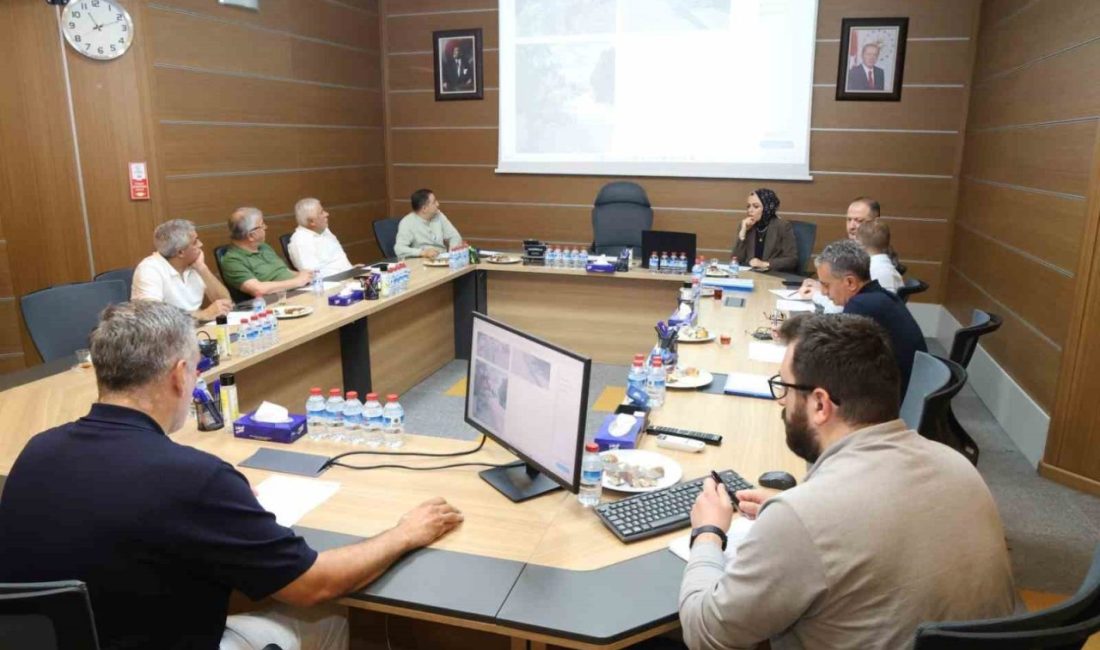 Kocaeli Büyükşehir Belediyesi Encümen toplantısında, kurallara uymayan 79 özel halk