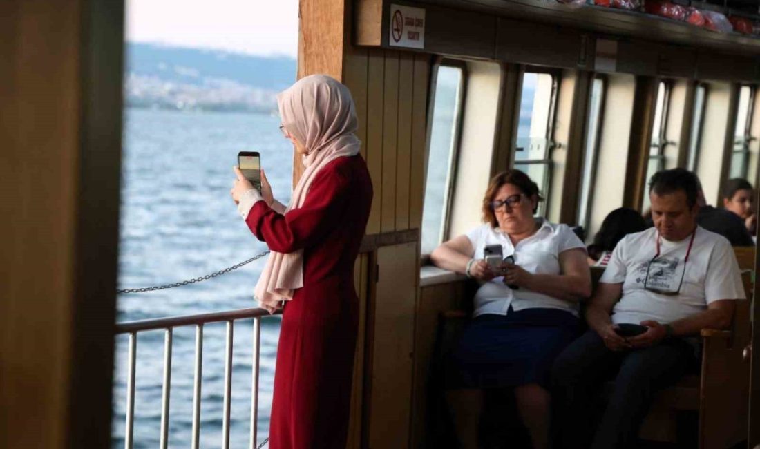 İzmit Körfezi’nde yaz dönemi boyunca her cumartesi düzenlenen “Mehtap Turları”
