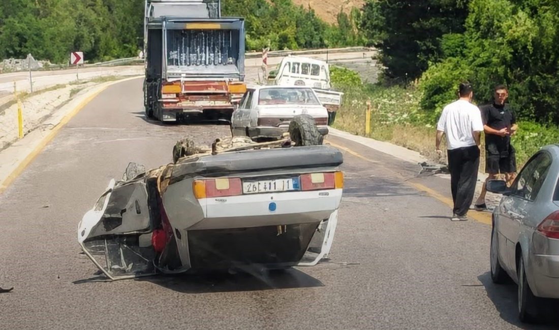 Kastamonu’da iki otomobil çarpıştı: 3 yaralı Kastamonu’da iki otomobilin çarpışması neticesinde meydana gelen kazada 3 kişi