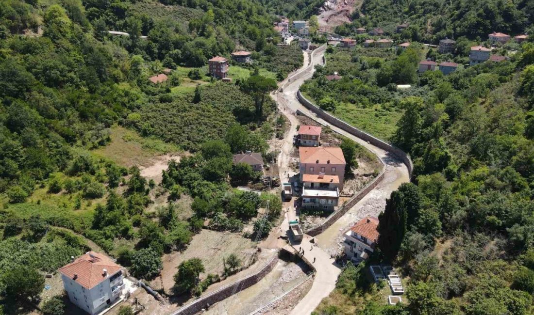 Kastamonu’da sağanak yağış sebebiyle selin yaşandığı köylerde hasar tespit ve