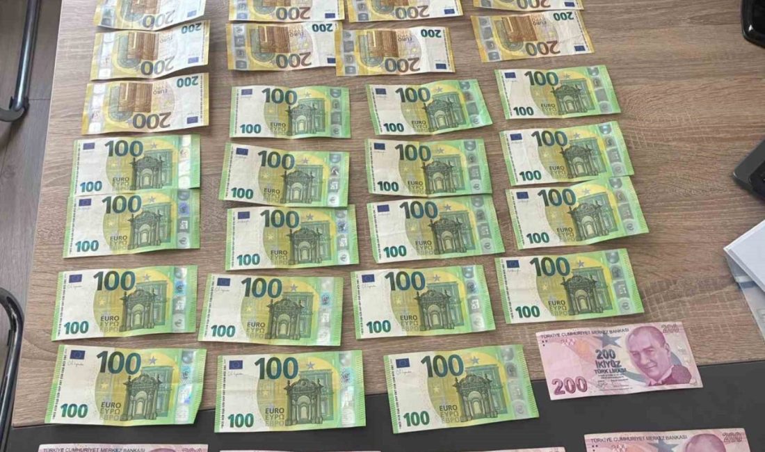 Kendini polis olarak tanıtıp 600 bin TL değerinde altın alan şüpheli yakalandı Kocaeli’de kendisini polis olarak tanıtarak bir vatandaştan 600 bin TL