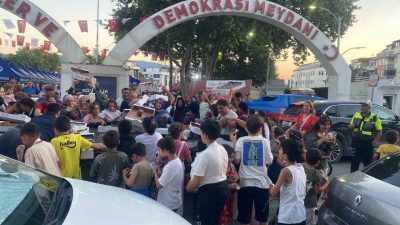 Kocaeli’nin Körfez ilçesinde düzenlenen 52. Altın Kiraz Kültür ve Sanat
