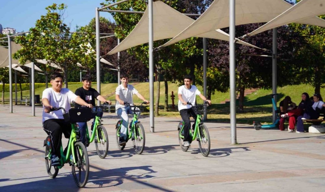Kocaeli’de kent içi ulaşımda çevreci bir alternatif sunan KOBİS, 2026