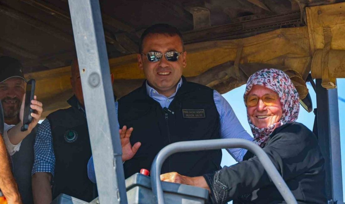 Bilecik merkeze bağlı Yeniköy’de Bitümlü Sıcak Karışım (BSK) asfalt çalışmasına
