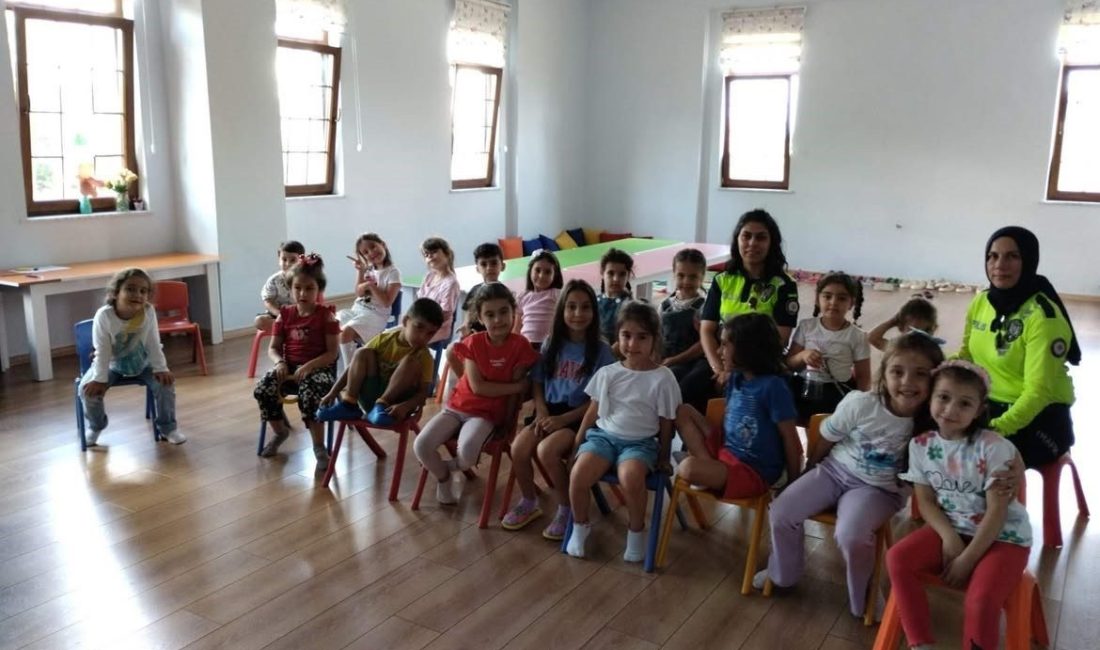 Bilecik’te Kur’an kursu öğrencilerine uygulamalı trafik eğitimi verildi. Bilecik İl