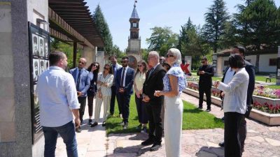 Marmara Belediyeler Birliği Genel Sekreteri M. Cemil Arslan ve beraberindeki