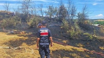 Bilecik’te mezarlık altında çıkan yagın, itfaiye ekiplerinin çalışması sonucu çevreye