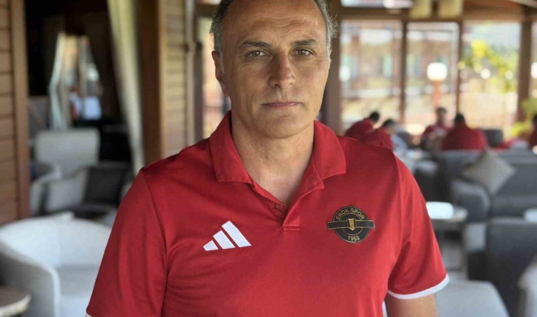 Esenler Erokspor Teknik Direktörü Mustafa Gürsel, geçen sezon kaybettikleri şampiyonluğun