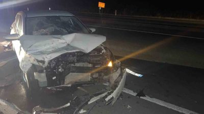 Bilecik’te otomobil ile traktörün çarpışması sonucu meydana gelen trafik kazasında