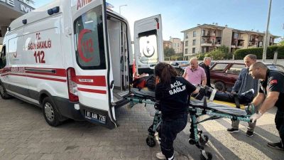Düzce’de siteye giriş yapan otomobile çarpmamak için manevra yaptığı sırada