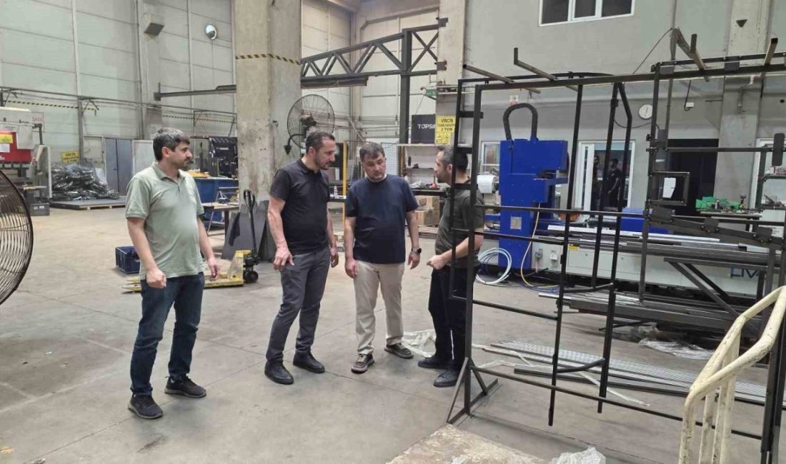 Otomotiv ve savunma sanayisine Düzce imzası DÜZCE(İHA) –Milletvekili Ercan Öztürk, otomotiv ve savunma sanayisine yönelik üretim