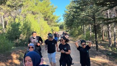 Bilecik’te özel bireyler için farkındalık yürüyüşü gerçekleştirildi. Bilecik Engelsiz Yarınlar