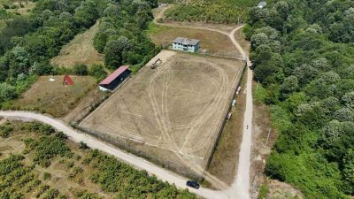 Sakarya’da Sapanca Kurtköy ve Arifiye Kışlaçay’da bulunan futbol sahalarında yenileme