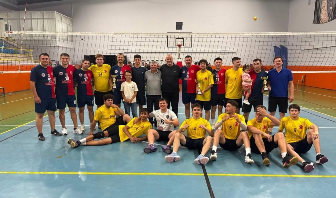 Şampiyon Sofiler takımı oldu DÜZCE(İHA) – Düzce’nin Çilimli ilçesinde düzenlenen voleybol turnuvasında şampiyon Sofiler