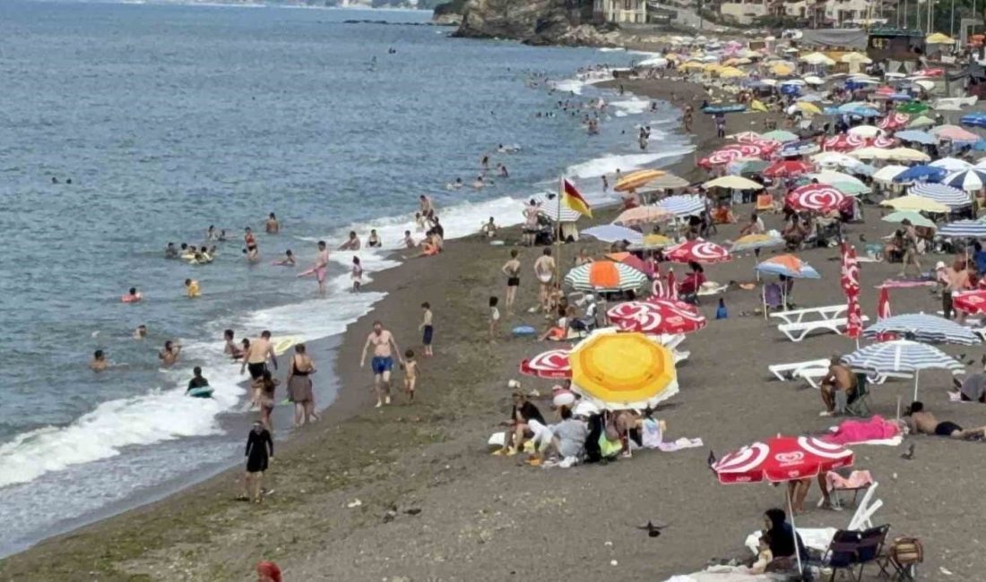 Düzce’nin Karadeniz’e açılan kapısı konumundaki Akçakoca ilçesinde, sıcak havanın tadını