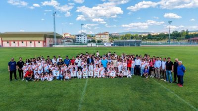 Kastamonu’nun Taşköprü ilçesinde 300 öğrenciye yaz tatilinde 8 branşta eğitim