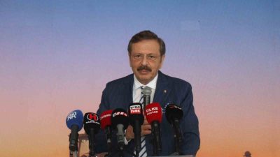 Sakarya Ticaret Borsası’nın yeni hizmet binasının açılışına katılan Türkiye Odalar